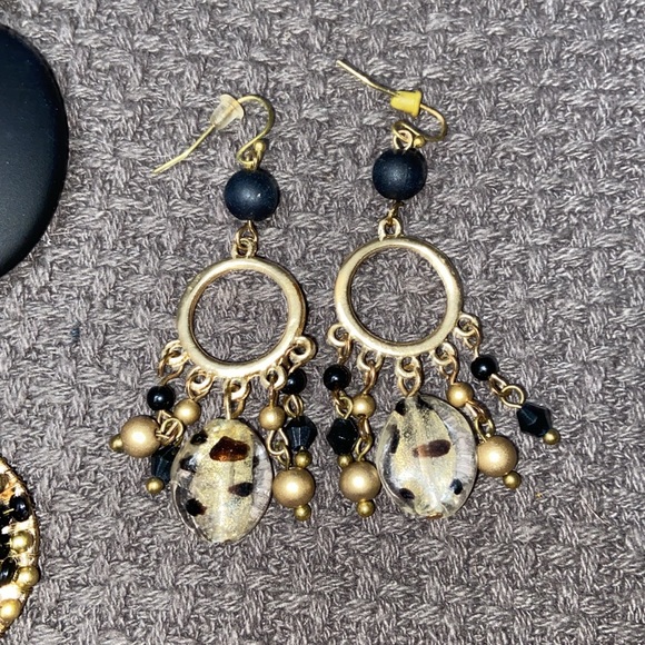 TWO Necklaces + Earrings - Picture 3 of 8